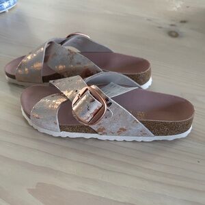 Women's Birkenstock Metallic Rose Gold Buckle Slide Sandals